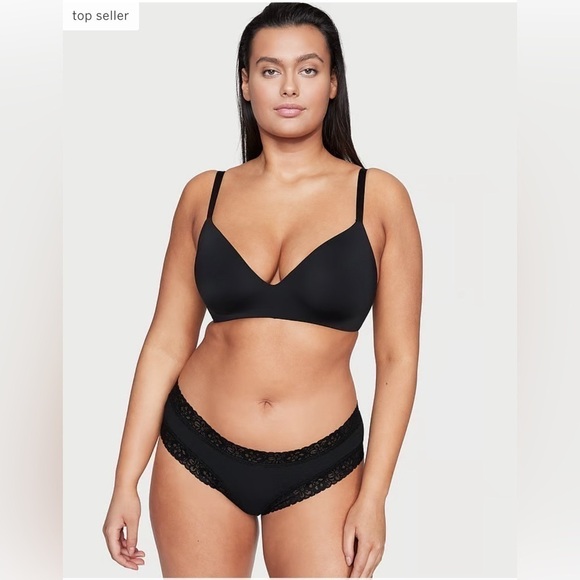 Victoria’s Secret THE T-SHIRT
Lightly  Lined Smooth Micro-Rib Wireless Bra - Picture 1 of 6